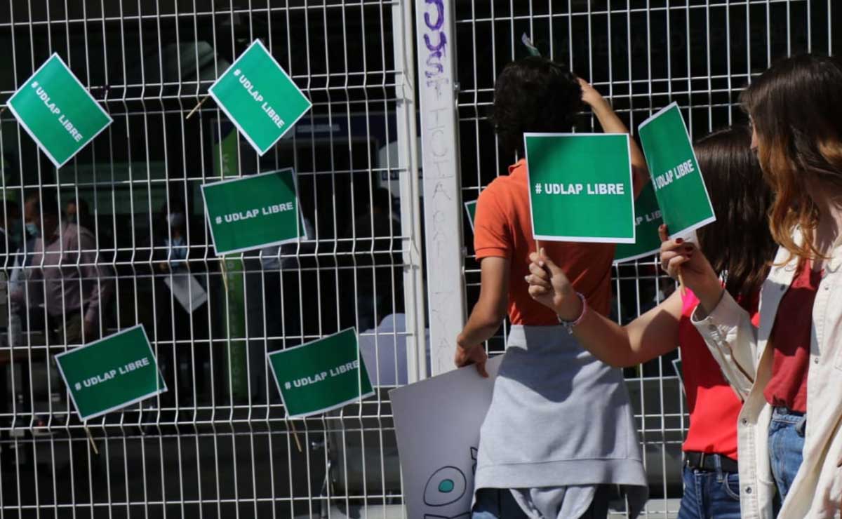 Exigen entrega de campus con Notario Público a favor de fundación de Margarita Jenkins