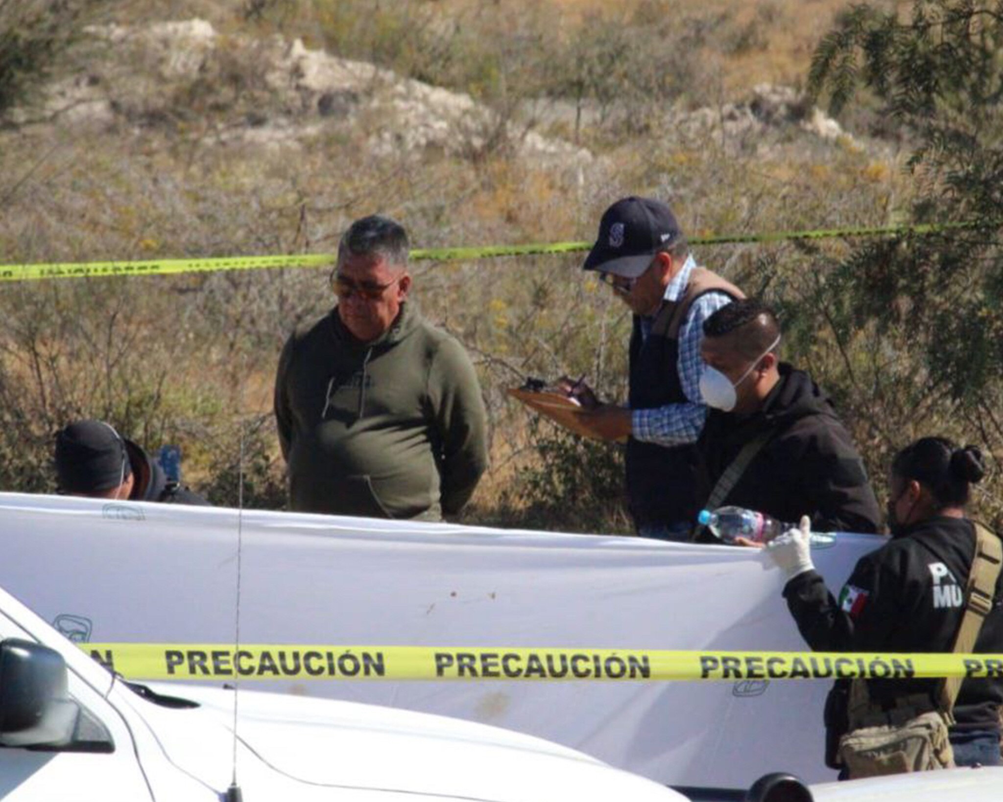 Localizan cadáver a un costado de la carretera libre a México