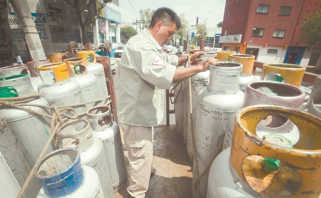 De acuerdo con la CRE, los precios máximos para el gas LP se establecen por región y medio de venta. Los que se dieron a conocer este sábado estarán vigentes hasta el 7 de agosto. Foto: ARCHIVO EL UNIVERSAL