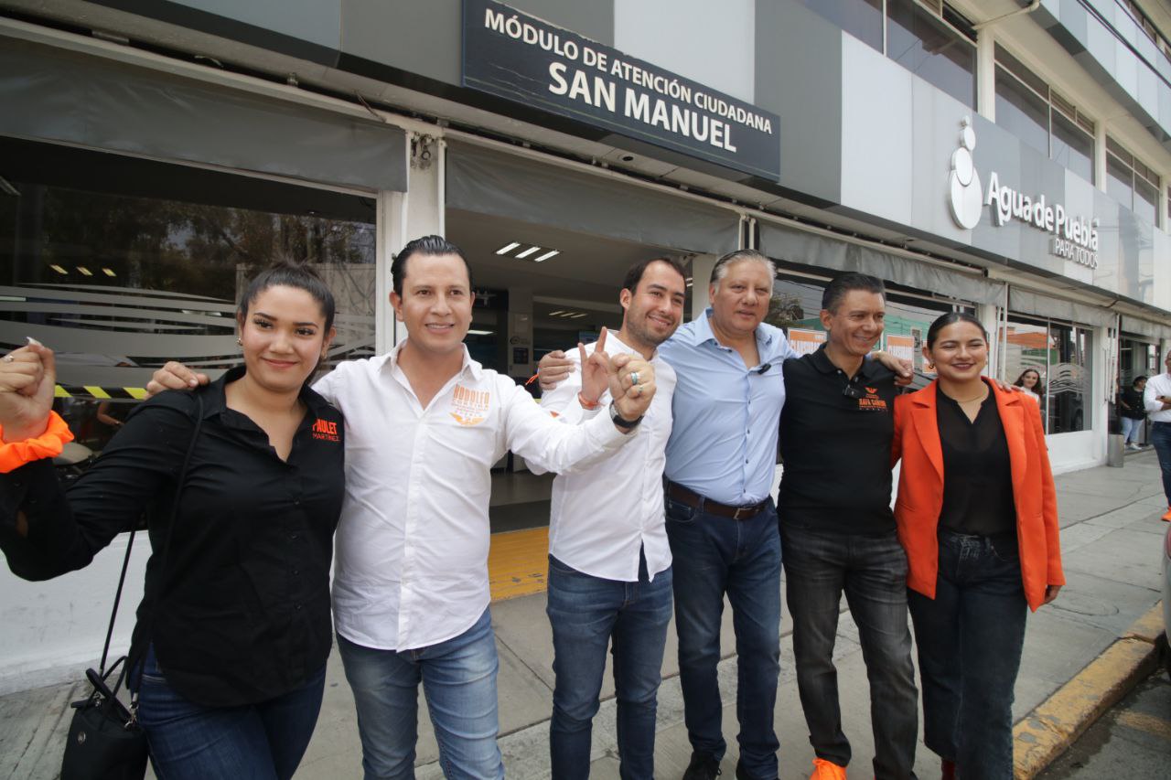 Fernando Morales clausura oficinas de Agua de Puebla de manera simbólica