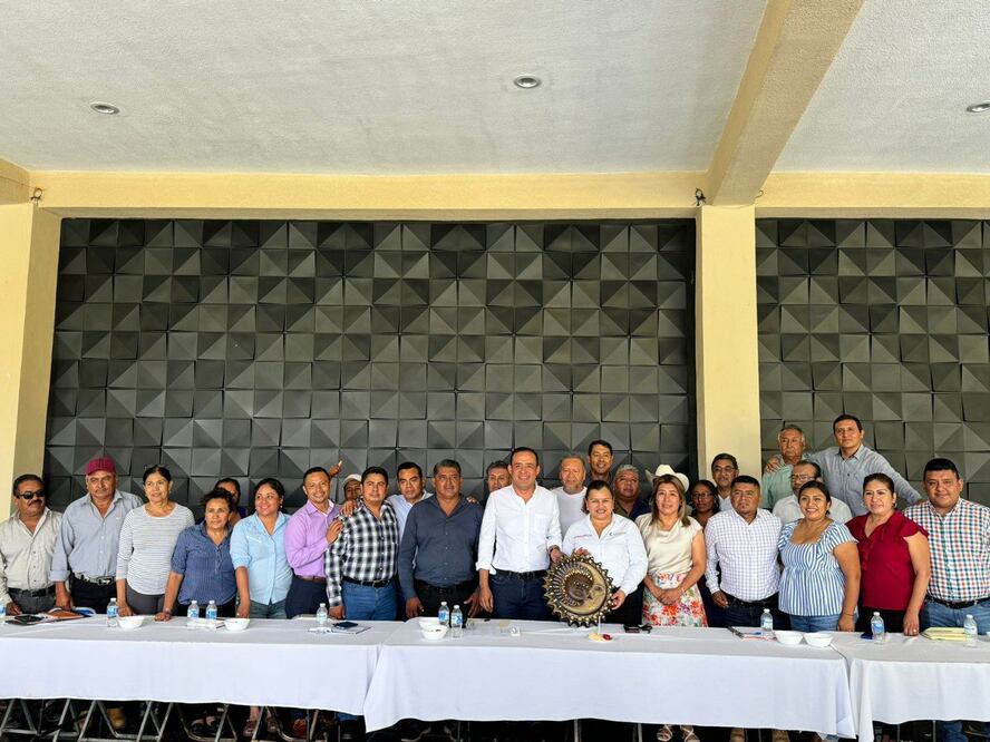 Lalo Castillo organizó el encuentro con la Conagua | Foto: Especial