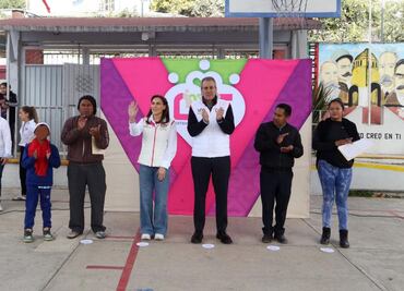 Entrega SMDIF dos desayunadores reequipados en Xilotzingo y San Baltazar Resurrección