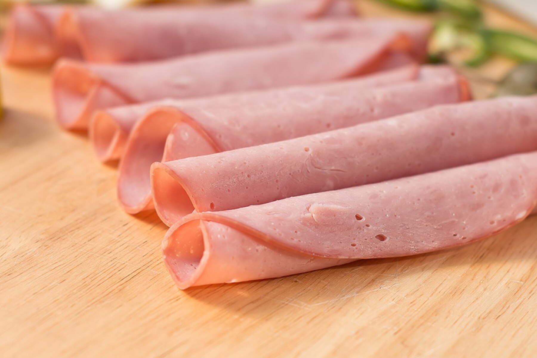 En el estudio se realizaron más de 570 pruebas a 44 productos de diversas marcas y tipos de jamón.

Foto: Producción El Universal Puebla