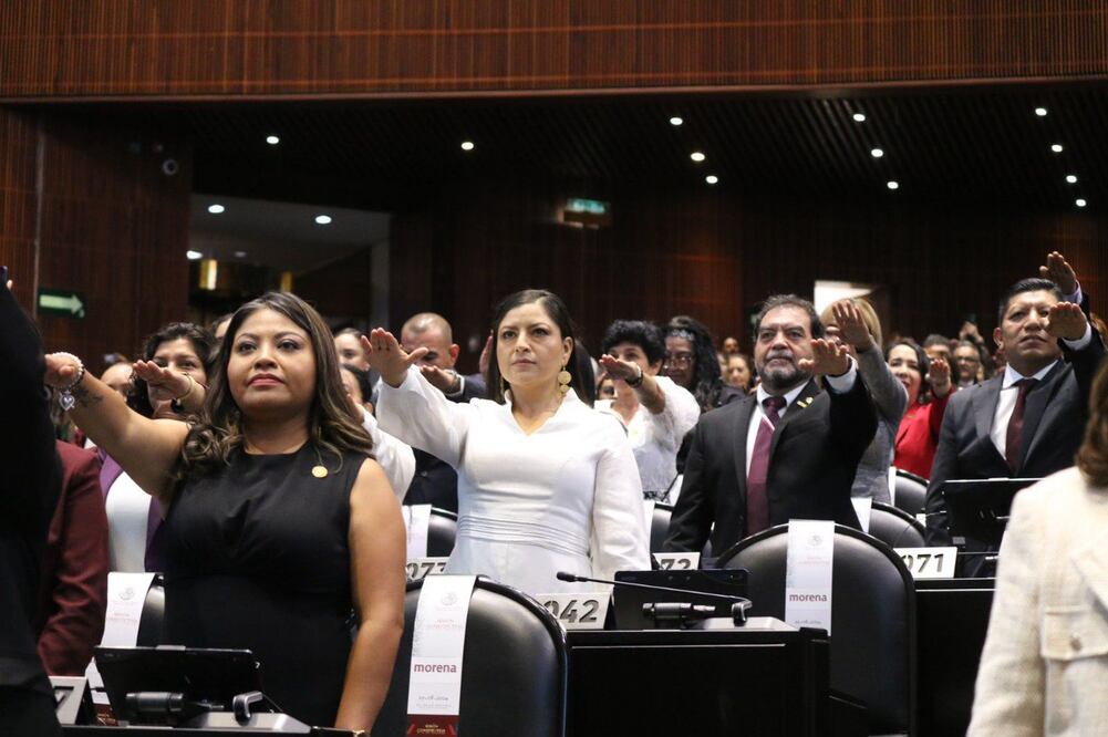 Claudia Rivera acudió a la sesión constitutiva de la Cámara de Diputados | Foto: Especial