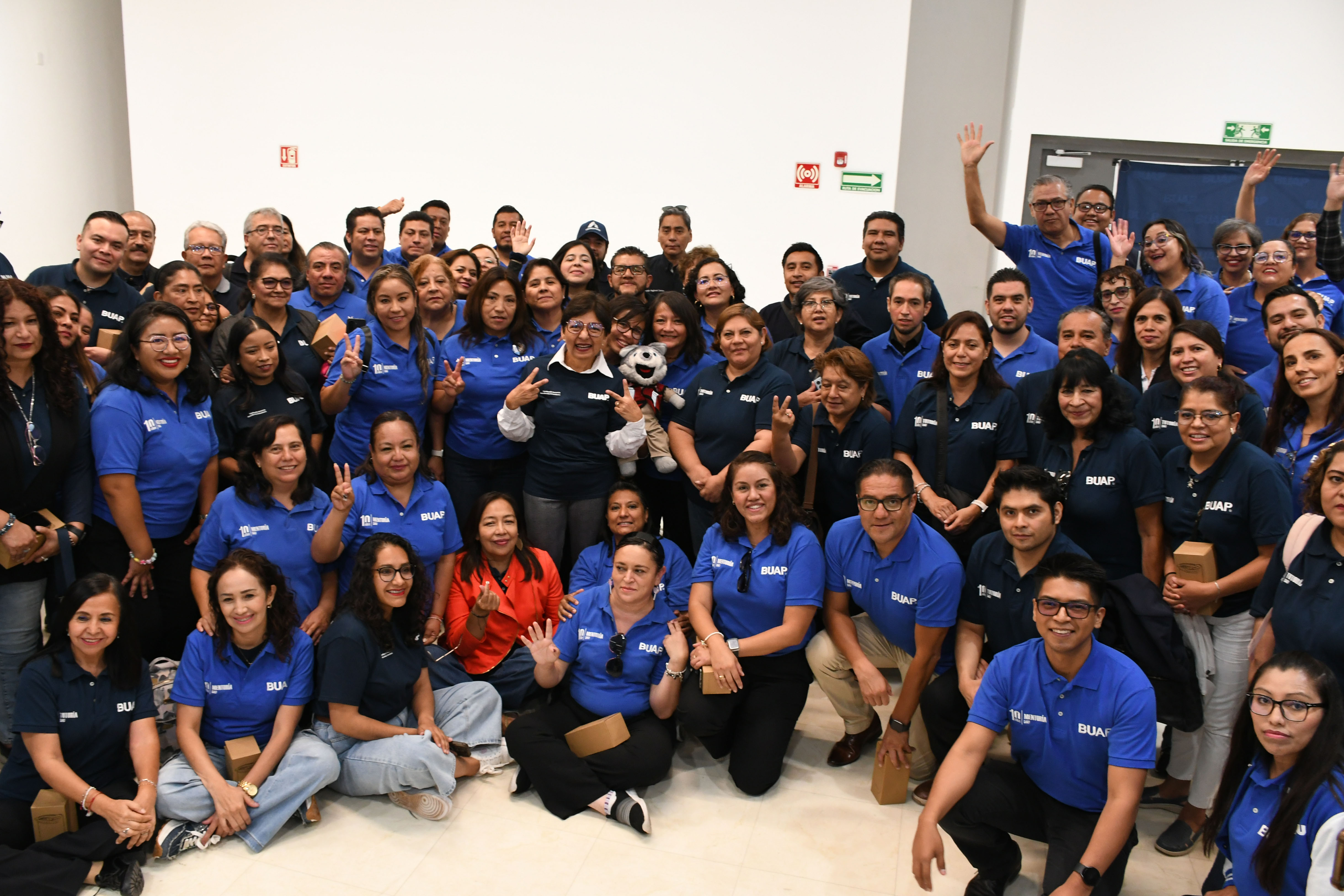 800 alumnos que se sumaron como lobomentores | Foto: Buap