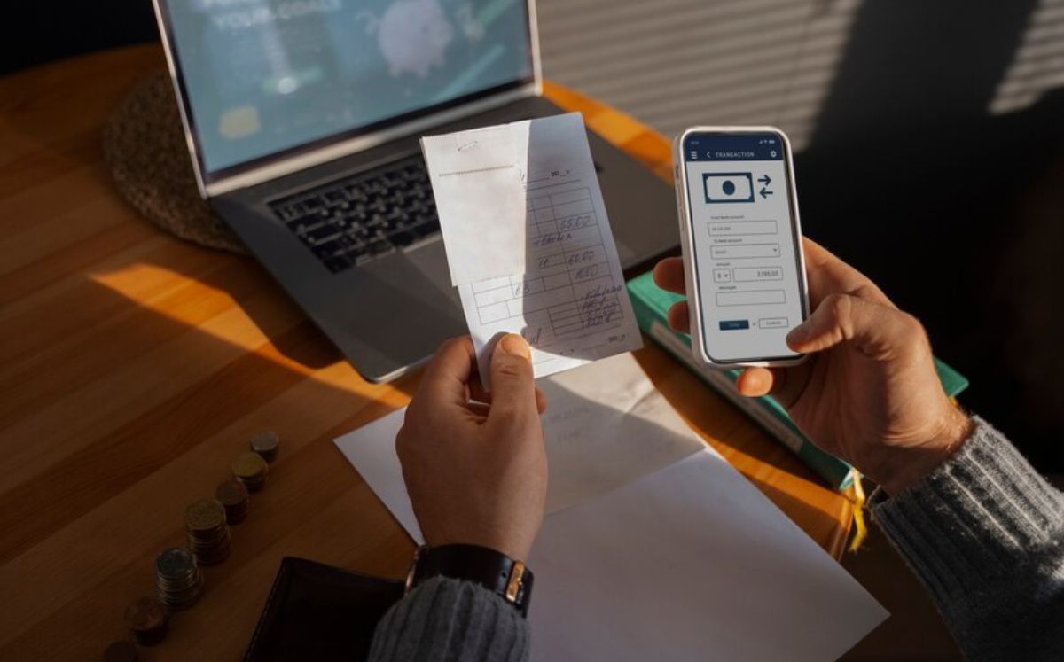 Así puedes declarar las transferencias por préstamos a familiares y amigos ante el SAT