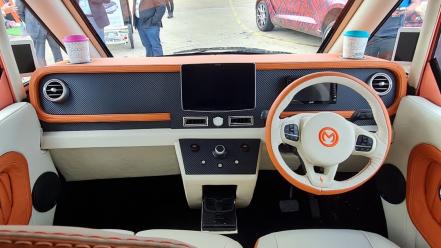Morris J-Type. La furgoneta inglesa retro con autonomía eléctrica de 320 kms