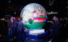 Develan escultura del Balón Mundialista en Angelópolis