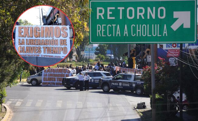 Maestros se manifiestan en la SEP y bloquean la Recta a Cholula