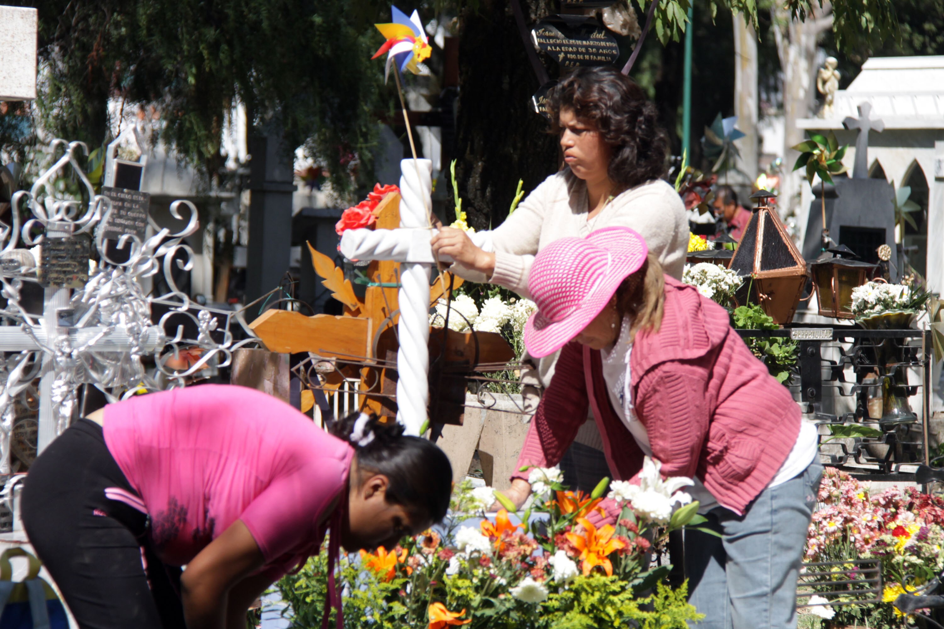 Estos son los cierres viales en panteones de Puebla por Día de Muertos