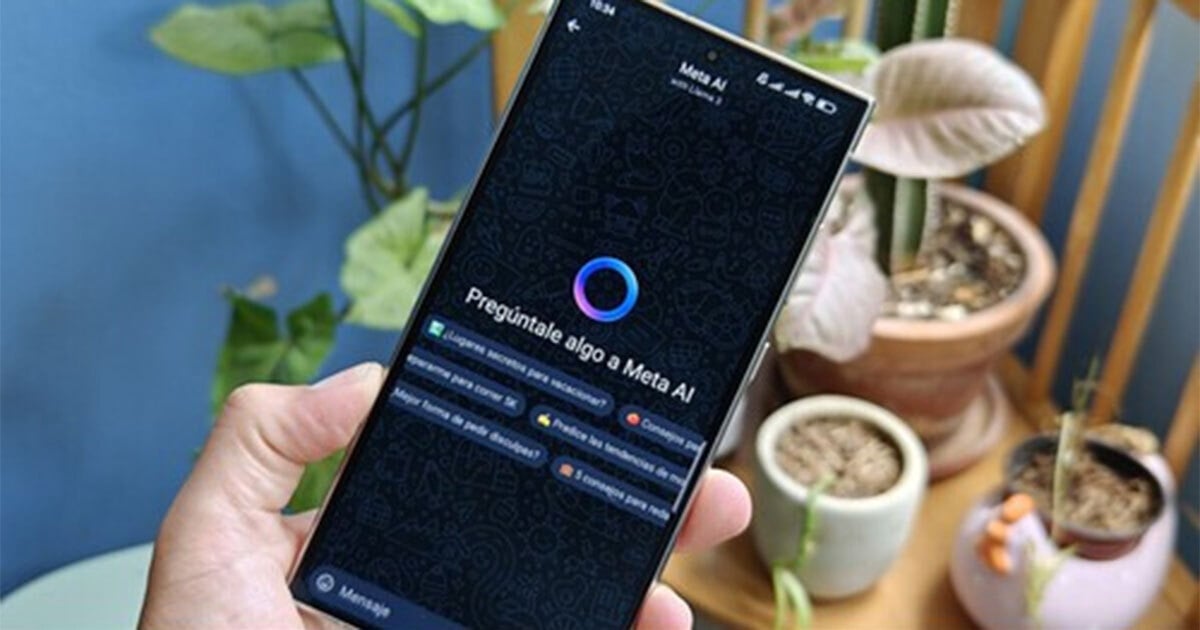 Meta AI no puede desinstalarse completamente de las aplicaciones, ya que es una función permanente.

Foto: Producción El Universal Puebla