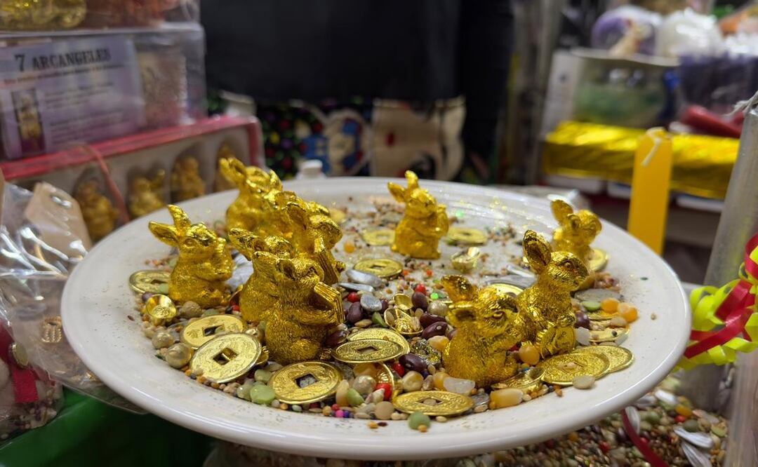 Varios artículos se compran para atraer las buenas vibras | FOTO: Agencia Es Imagen para El Universal Puebla