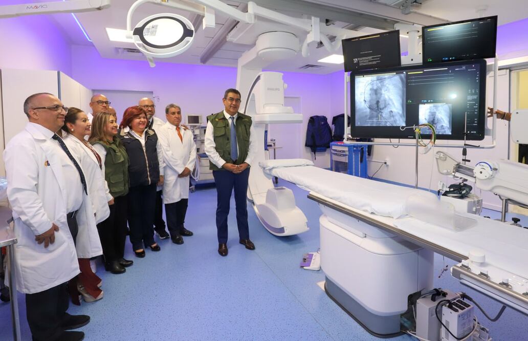 El gobernador de Puebla inauguró la nueva Sala de Hemodinamia | Foto: Gobierno de Puebla