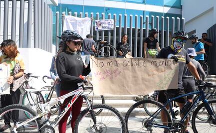 ¡Ni un ciclista menos! Se manifiestan en Fiscalía por joven atropellado en la Vía Recreativa