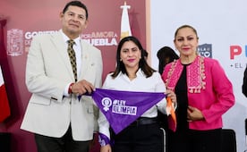 Armenta reconoce a la activista poblana Olimpia Coral por su lucha contra la violencia de género