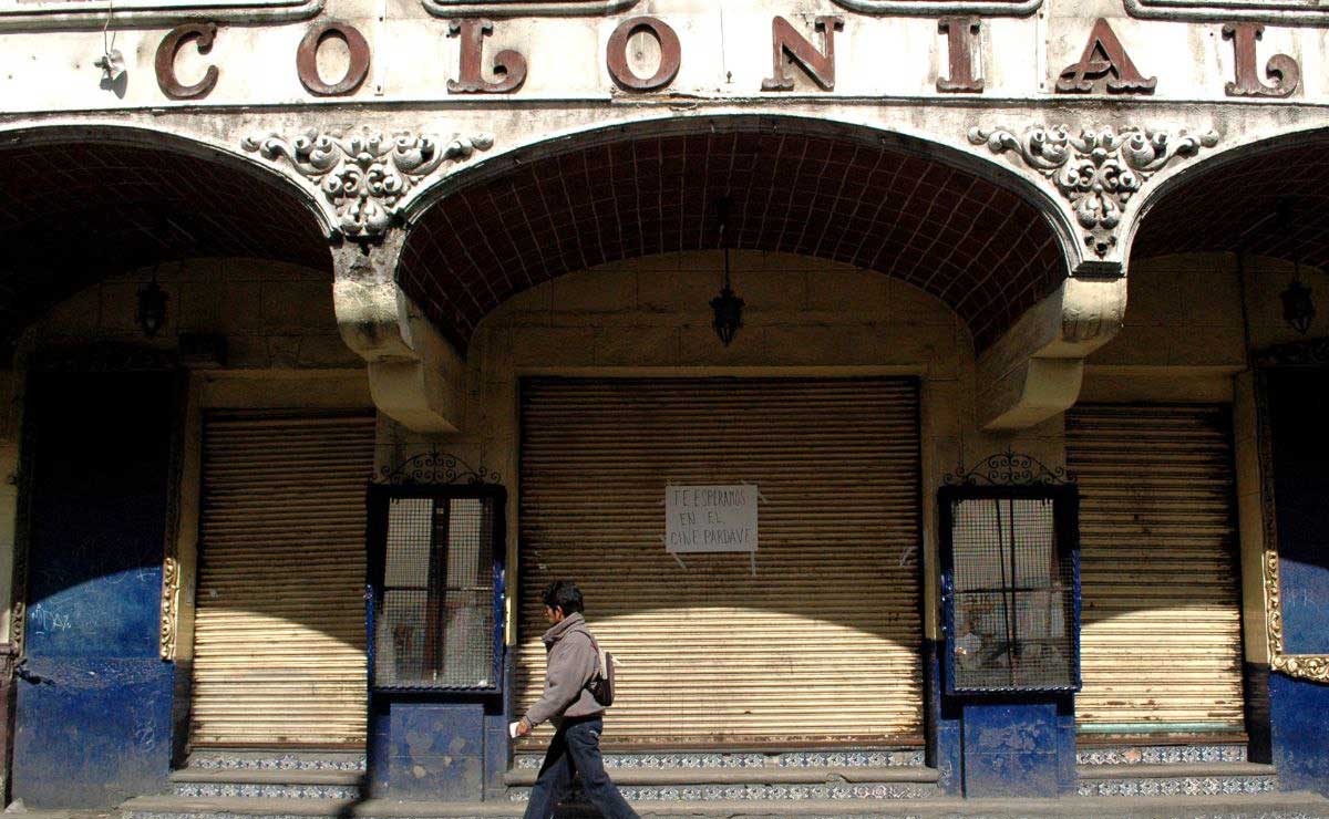 El Cine Colonial proyecta películas XXX de lunes a domingo con un costo de 45 pesos por persona | Foto: Agencia Es Imagen para El Universal Puebla
