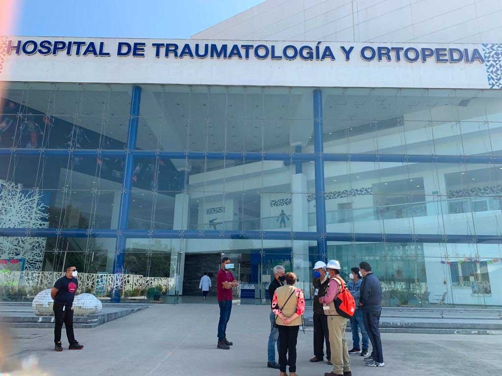 Supervisan daños en Hospital de Traumatología y Ortopedia tras explosión en Xochimehuacán