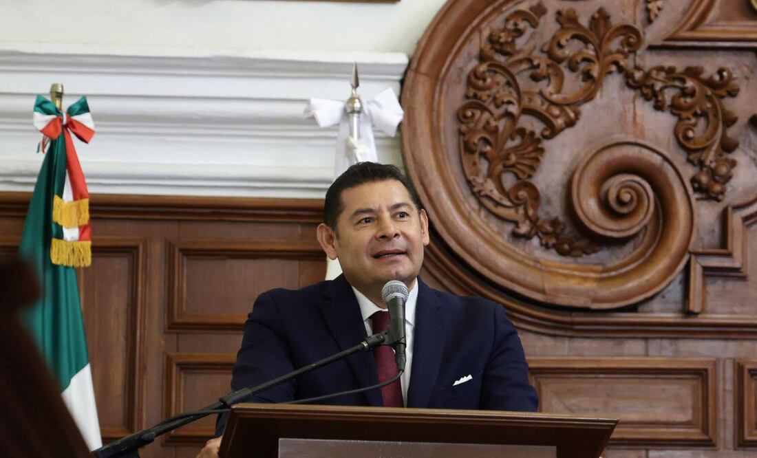 Alejandro Armenta expuso sus propuestas ante el Consejo Universitario de la BUAP | Foto: Especial