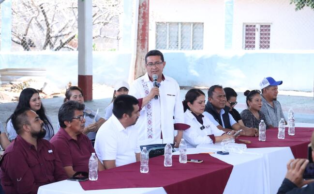 Pável Gaspar gestiona obra comunitaria en la Mixteca