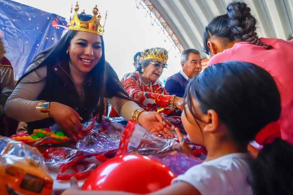Tonantzin Fernández acompañó a los Reyes Magos en la Caravana de la Esperanza / Foto: Especial