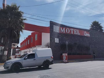 Pareja muere dentro de su coche en el motel Queens