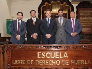 Programas sociales promueven la justicia social, asegura Abdala en la Escuela Libre de Derecho