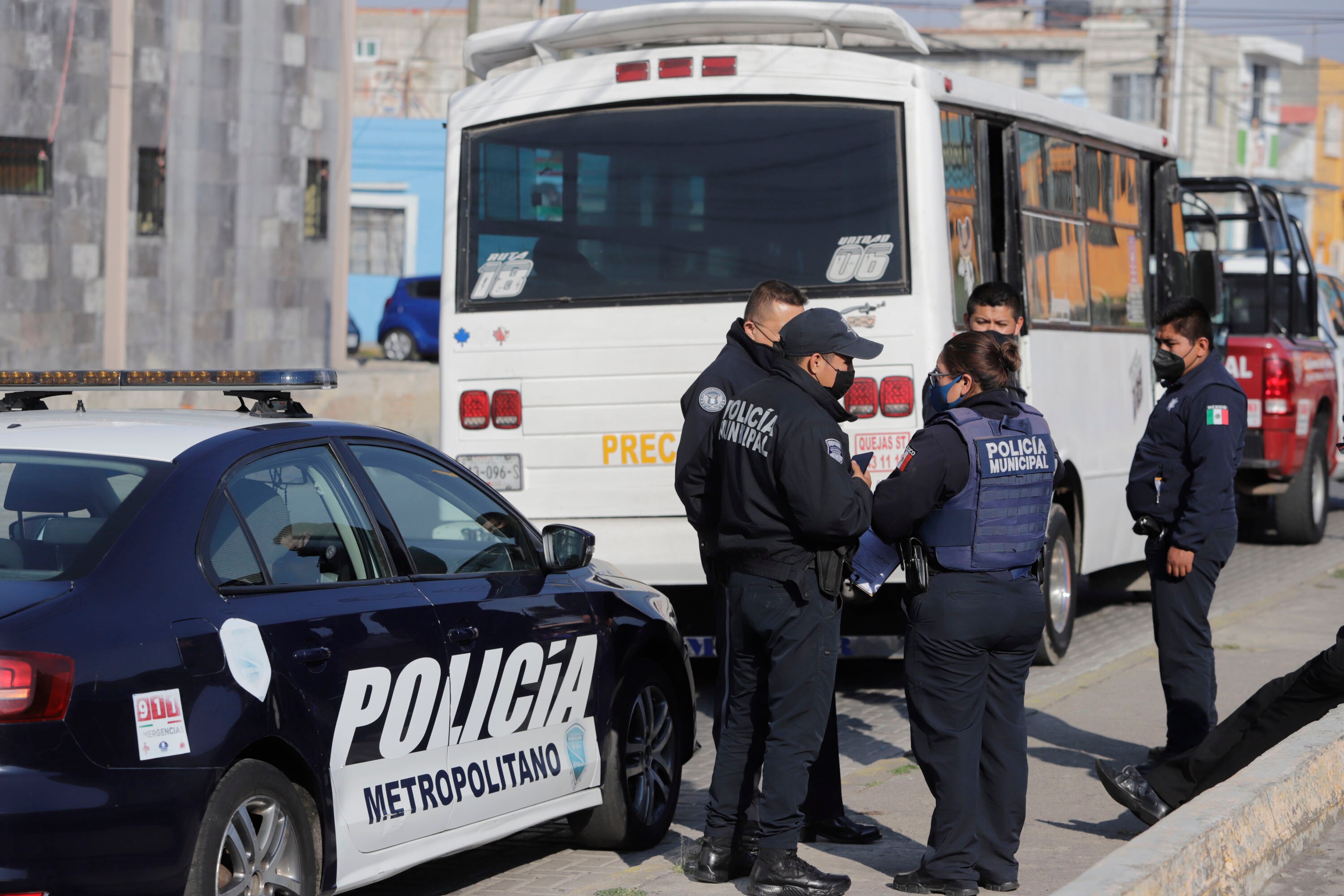Arrestan a extorsionadores de transporte público en Las Hadas