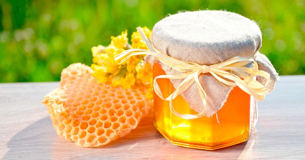 Al elegir una miel, busca productos que indiquen que son 100% miel pura, lo que te garantizará una opción más saludable y beneficiosa para tu consumo.


Foto: Producción El Universal Puebla