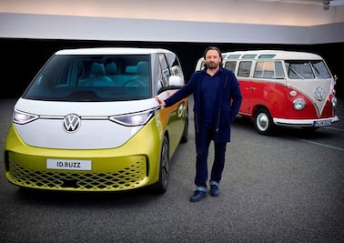 Combi eléctrica ID Buzz de Volkswagen, coquetea con el lado oscuro de la fuerza y lanza edición Star Wars