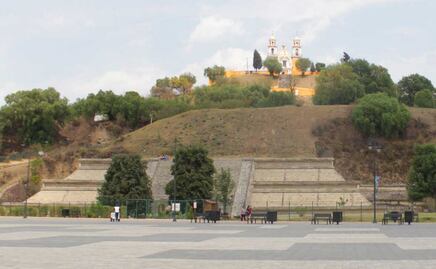 Encuentran braseros prehispánicos en la pirámide de Cholula