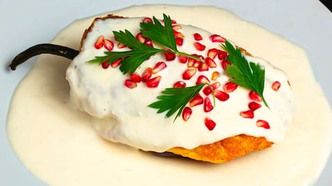 Chiles en nogada de Atlixco. Ingredientes y cómo se prepara la receta original