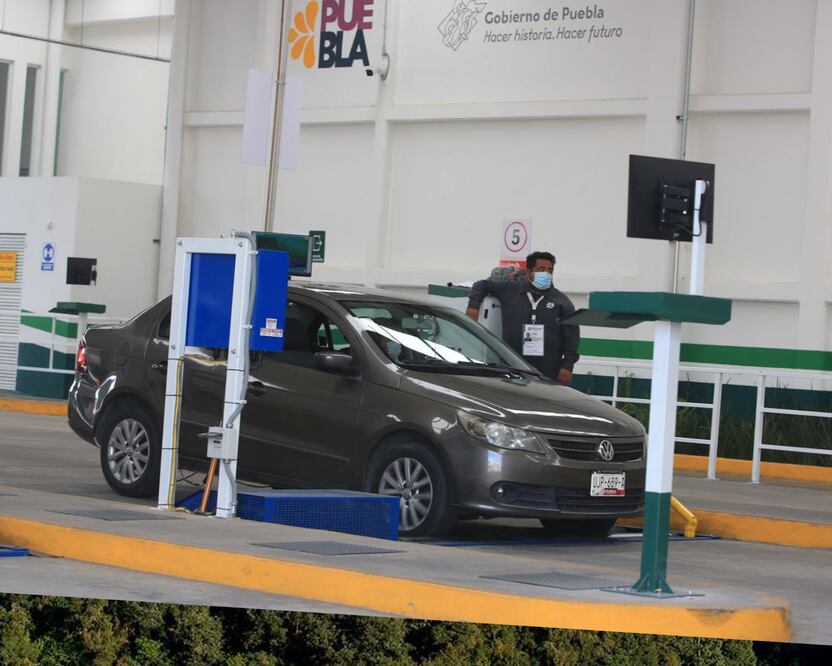 Para hacer la verificación vehicular es indispensable llevar el auto a un taller mecánico |Foto: Agencia Es Imagen para El Universal Puebla