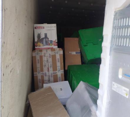 Roba un camión de Coppel y lo detienen