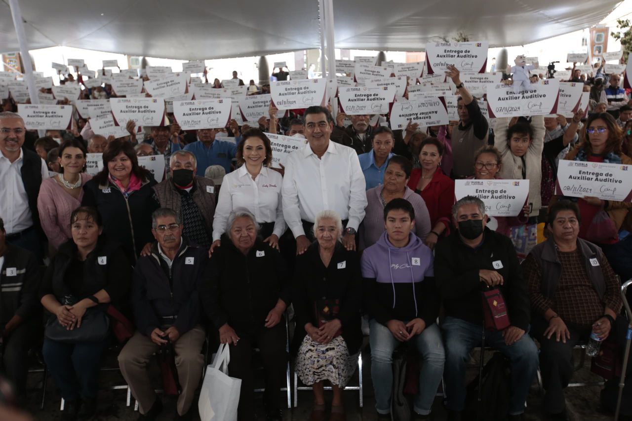 Alcanza SEDIF meta de entrega de mil auxiliares auditivos