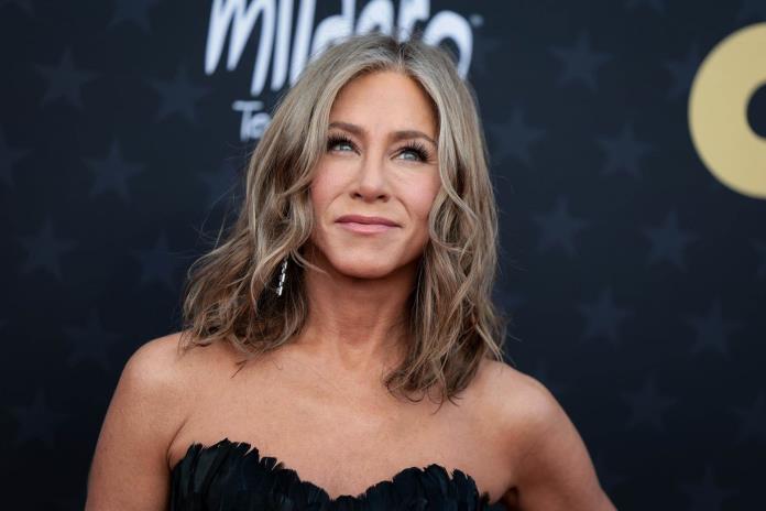 Desde hace más de 25 años, Jennifer Aniston ha cautivado con su belleza natural, tanto facial como corporal.

Foto: Producción El Universal Puebla