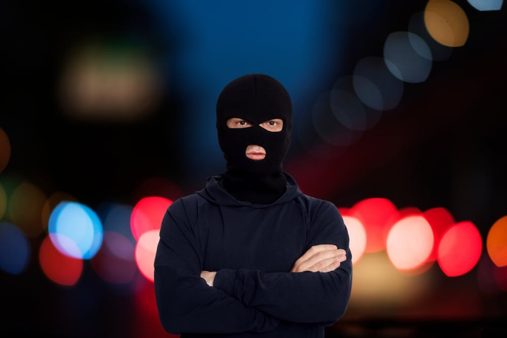 En la autopista Puebla-Orizaba se reportó el modus operandi de falsos policías | Foto: Freepik