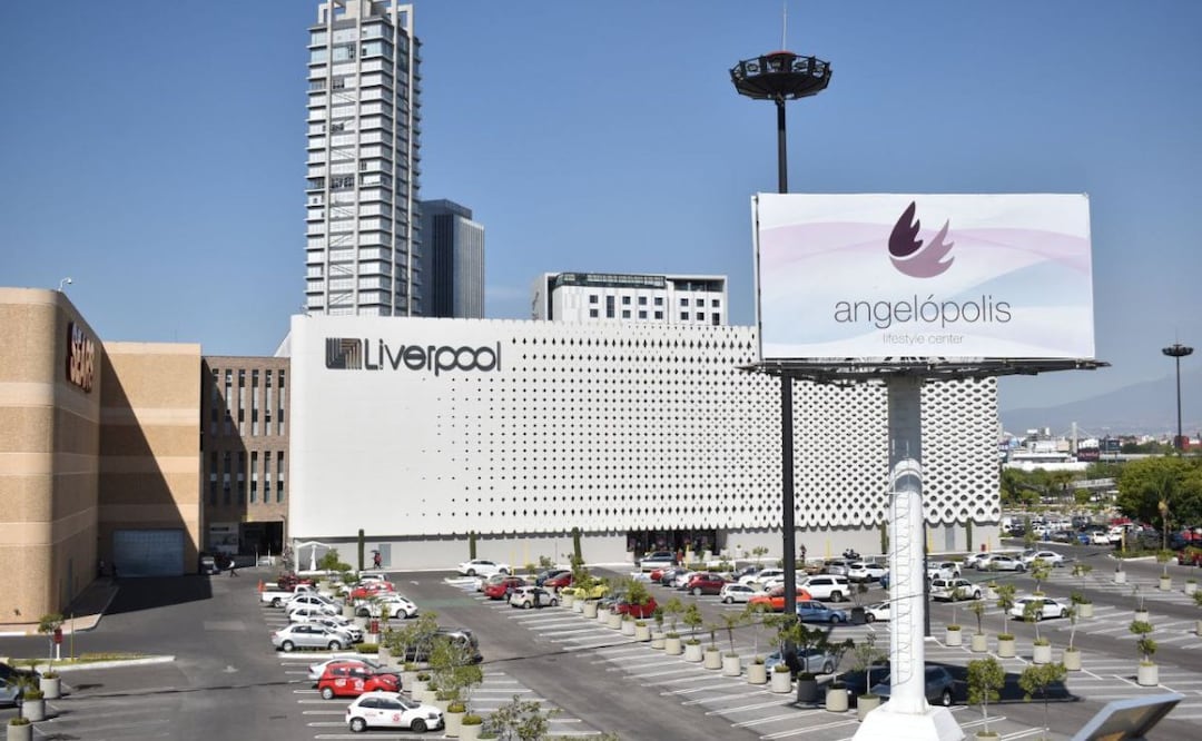 Ante la llegada de nuevos centros comerciales, los ya existentes pueden caer en decadencia | Foto: Agencia Es Imagen para El Universal Puebla