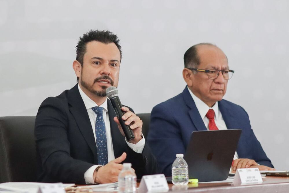 El coordinador de gabinete, José Luis García Parra, recordó su iniciativa sobre el ciberacoso | Foto: EsImagen