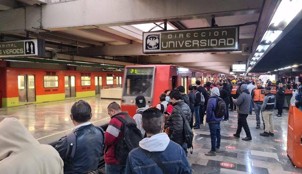 Como el 1 de octubre es un día feriado oficial, las autoridades de movilidad de la CDMX han informado que las personas podrán acceder a la red del Metro, Metrobús, Trolebús y RTP con sus bicicletas, de la misma manera que se permite los domingos. 

Foto: Producción El Universal Puebla