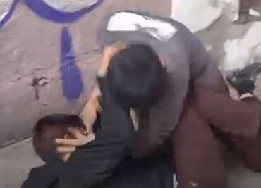 VIDEO. Captan pelea callejera entre estudiantes del Instituto Salvador Allende