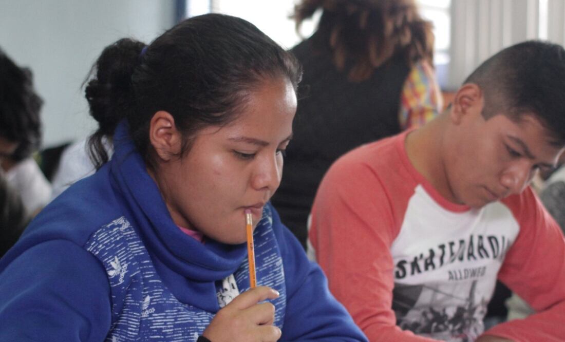 Puedes llevar tu lápiz pero nada de lunch, mochilas, cámara o dispositivo móvil | Foto: Agencia Es Imagen para El Universal Puebla