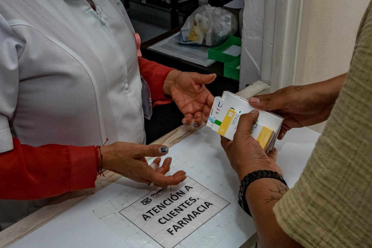 SMDIF Puebla abre farmacia de la Unidad Médica Integral