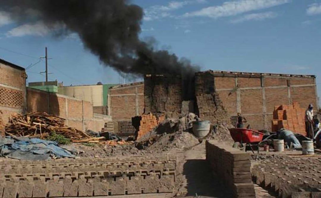 Este oficio se encuentra en peligro de desaparecer | Foto: Agencia Es Imagen para El Universal Puebla