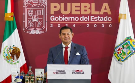 Armenta adquiere 100 pipas para distribuir agua potable donde no la hay