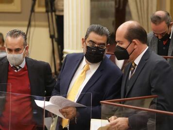 Cobro por alumbrado público enfrenta a partidos en el Congreso