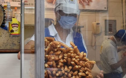 Churros de Puebla, una dulce tradición que conquista a los turistas