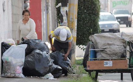 Pepenadores acusan a Lorenzo Rivera de sacarlos de relleno de Chignahuapan