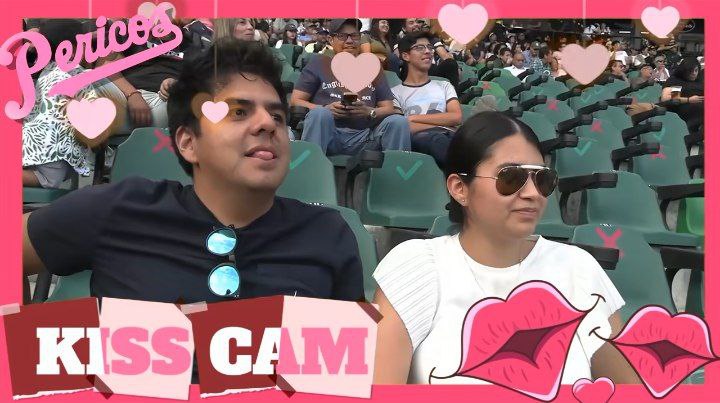 Cuidado, en Puebla también hay kiss cam | Foto: Redes sociales