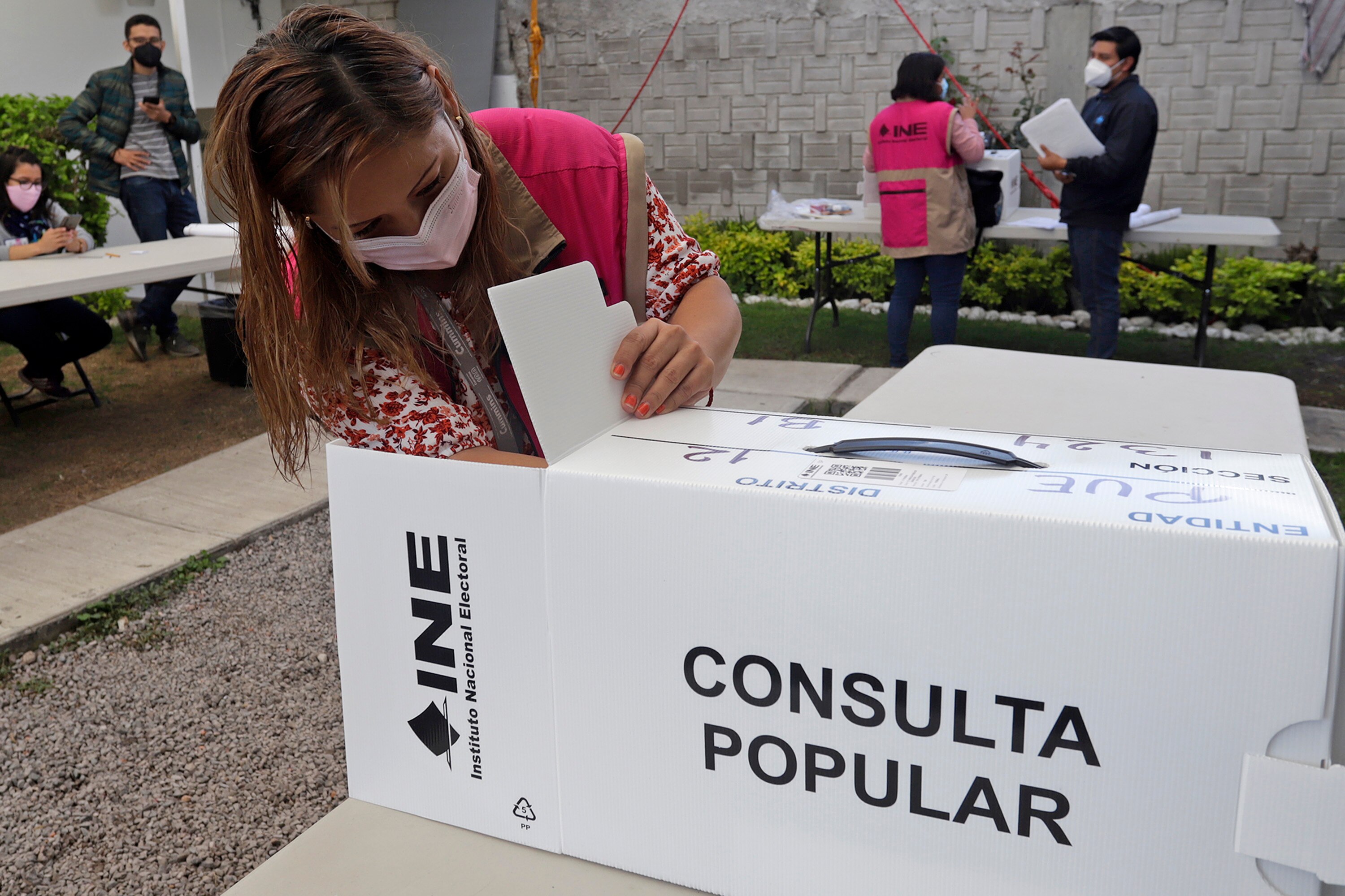 Costará 580 mil pesos consulta del domingo, asegura INE Puebla