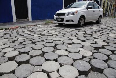 ADOQUÍN SOBREPUESTO